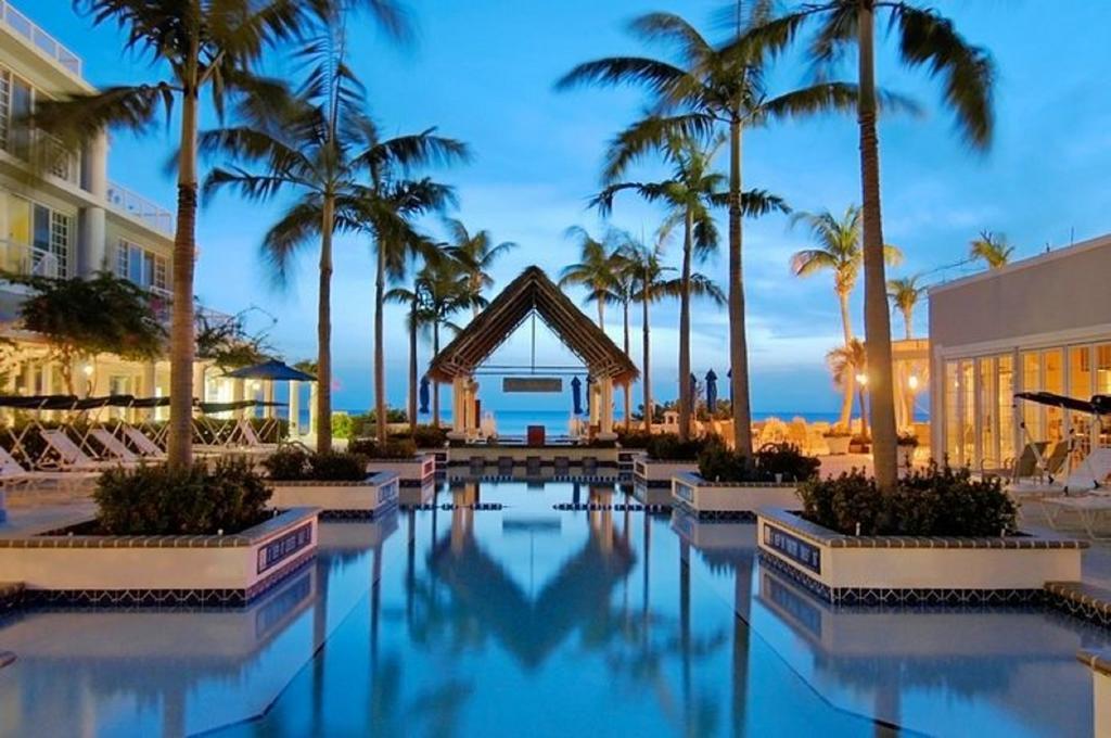 Grand Cayman Beach Suites Seven Mile Beach ภายนอก รูปภาพ